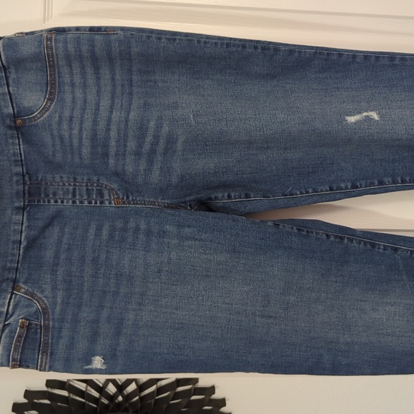 CHICO'S BUTTON HEM CROPPED SLIGHT DISTRESSED LEGGINGS SIZE 12 - Picture 2 of 8